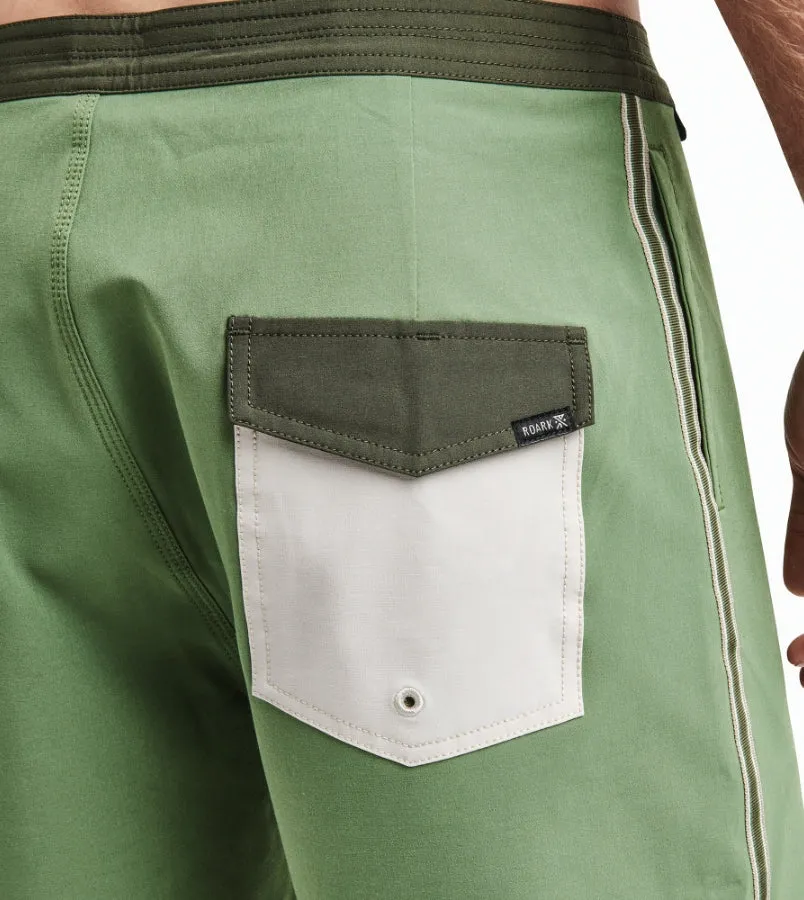 Chiller Boardshorts 17"