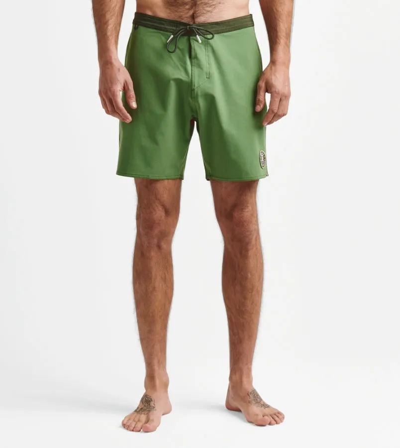 Chiller Boardshorts 17"