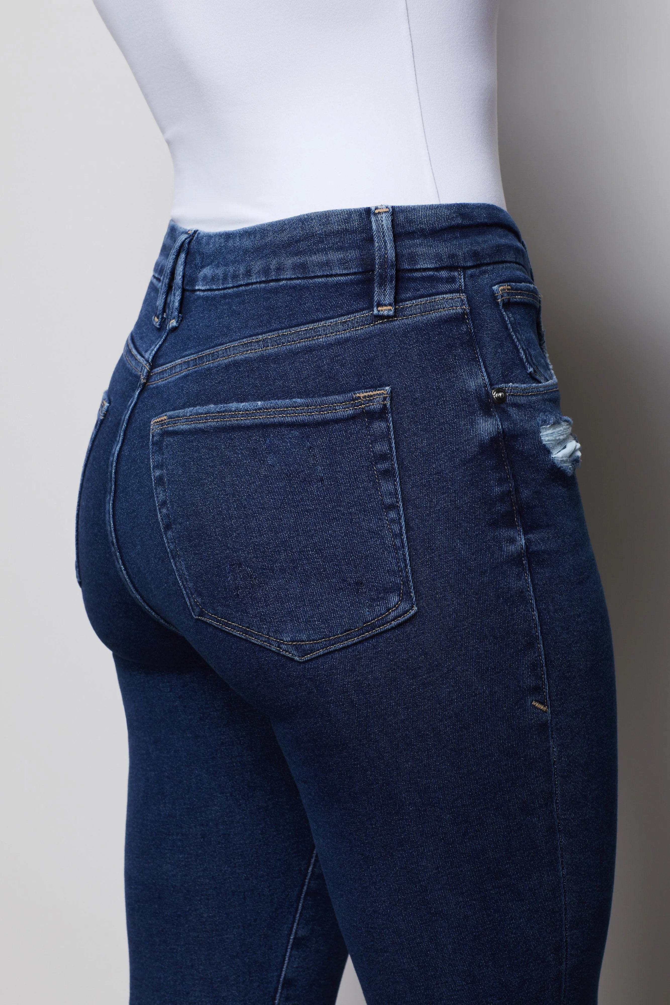 GOOD WAIST EXPOSED BUTTONS | BLUE393