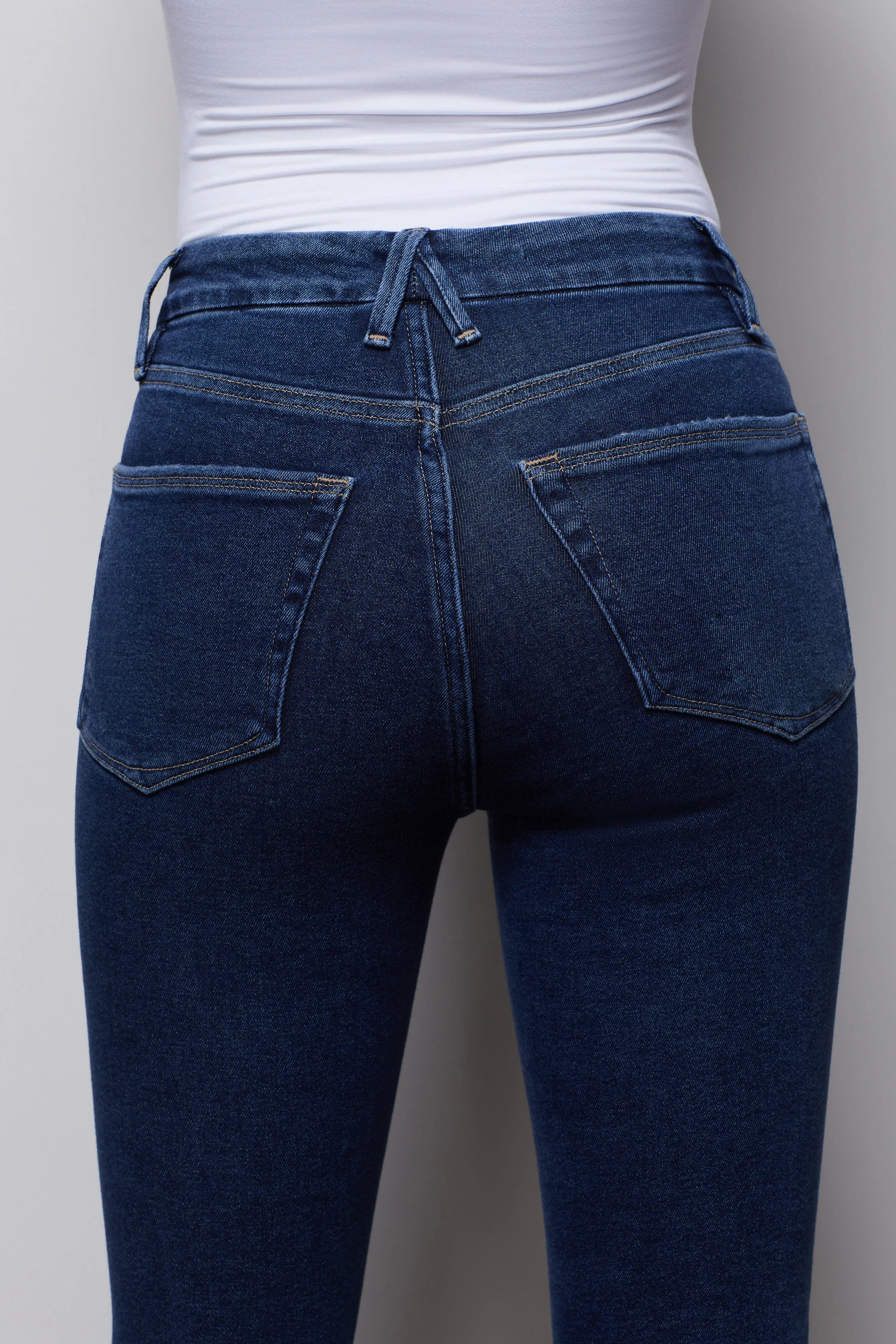 GOOD WAIST EXPOSED BUTTONS | BLUE393