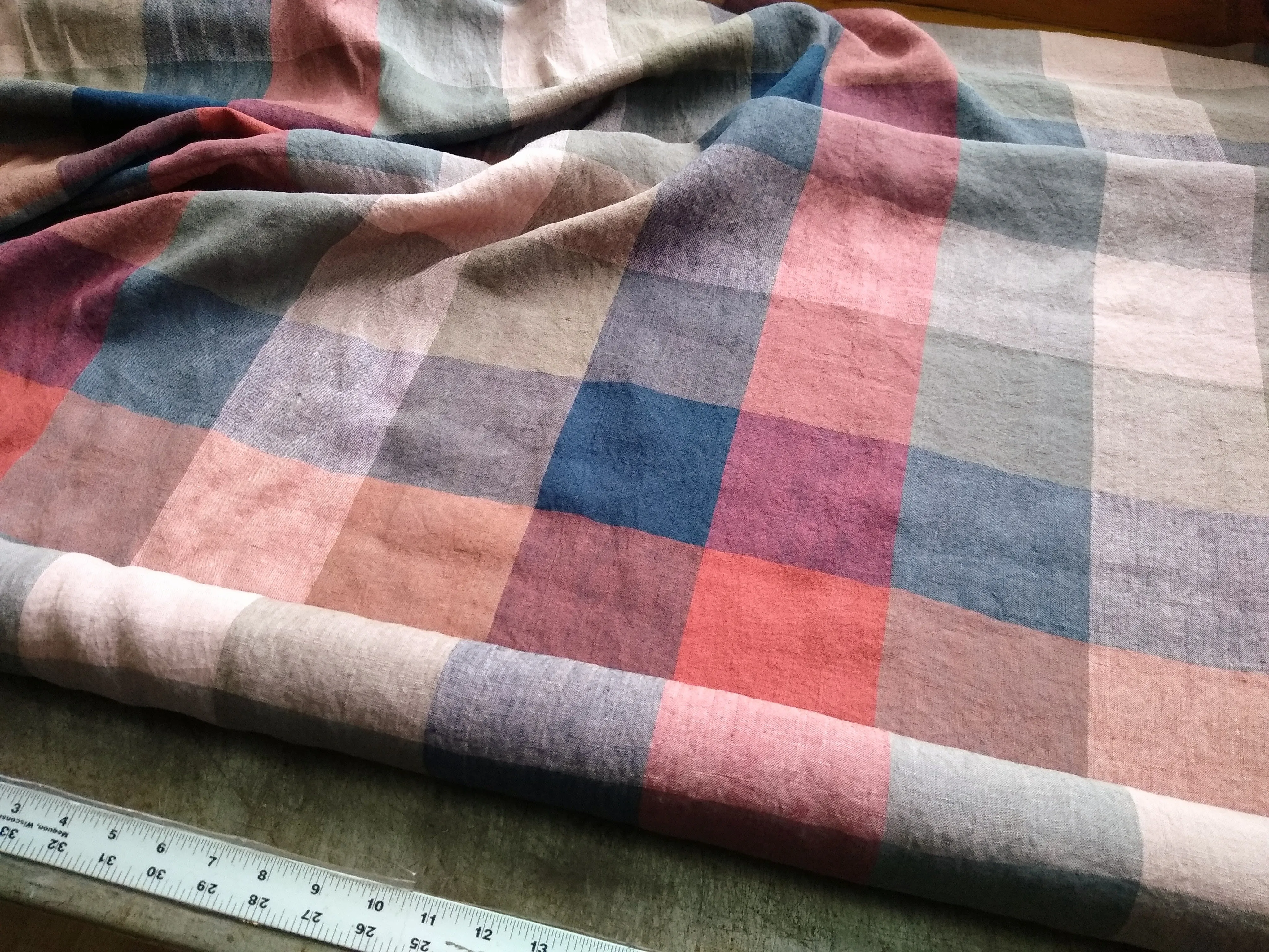 Laundered Linen / Painterly Rouge