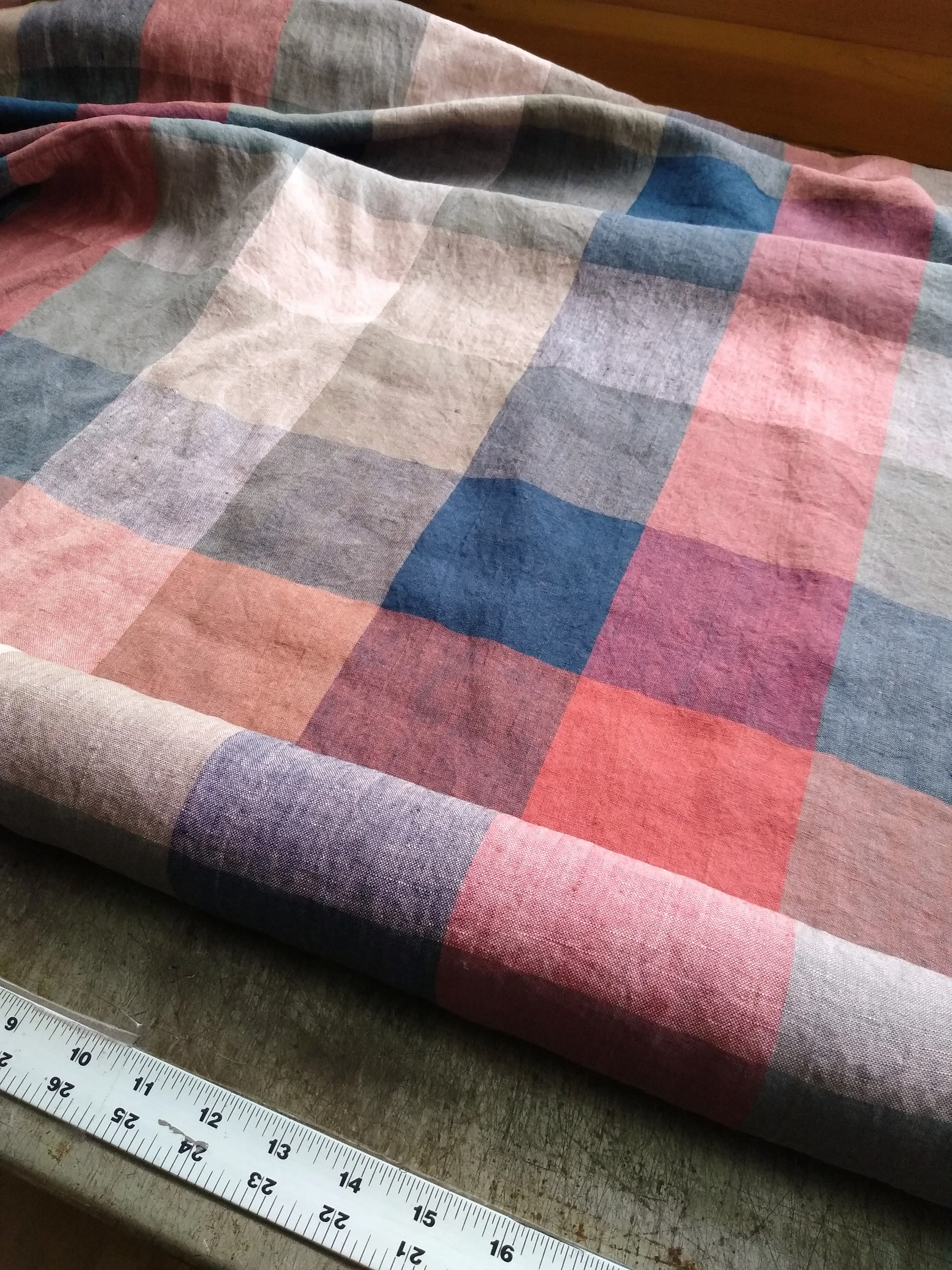 Laundered Linen / Painterly Rouge