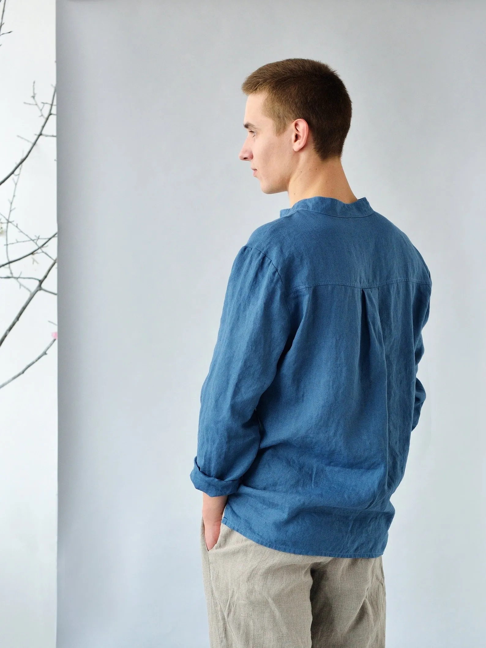 Linen  Casual Style Men's Shirt with Long Sleeves