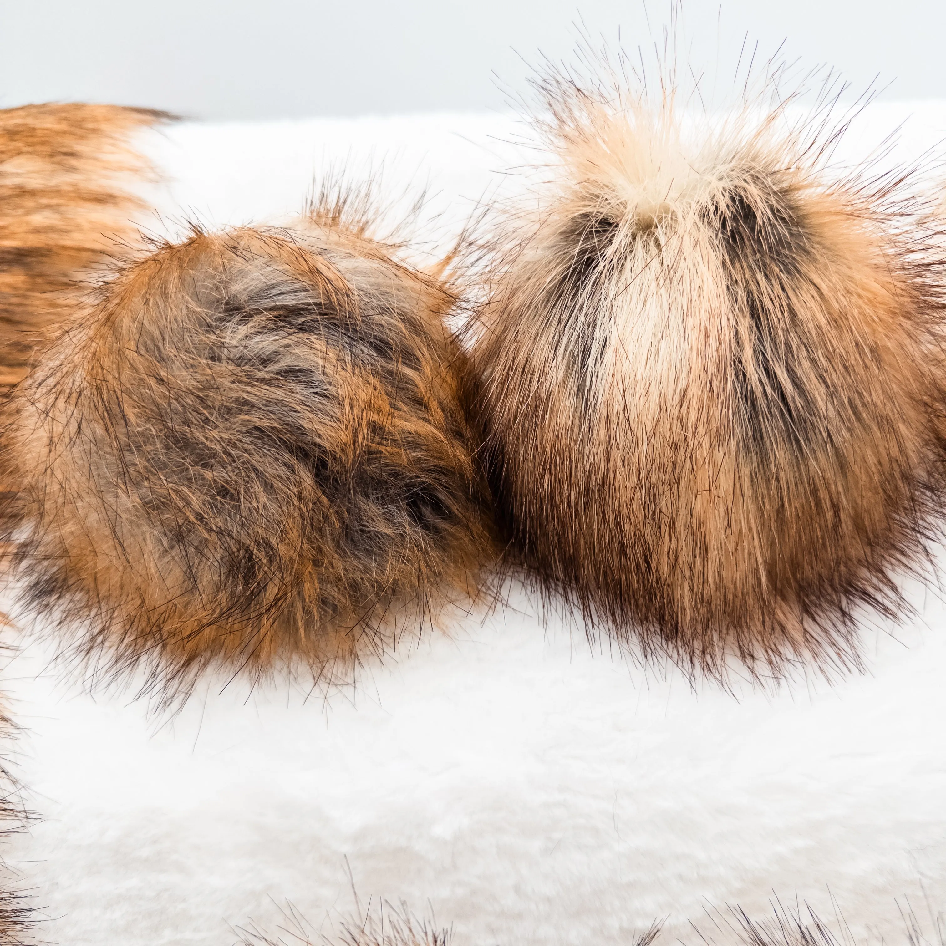 Texas Coyote Long Pile Lux Faux Fur Quick Connect Pom Pom