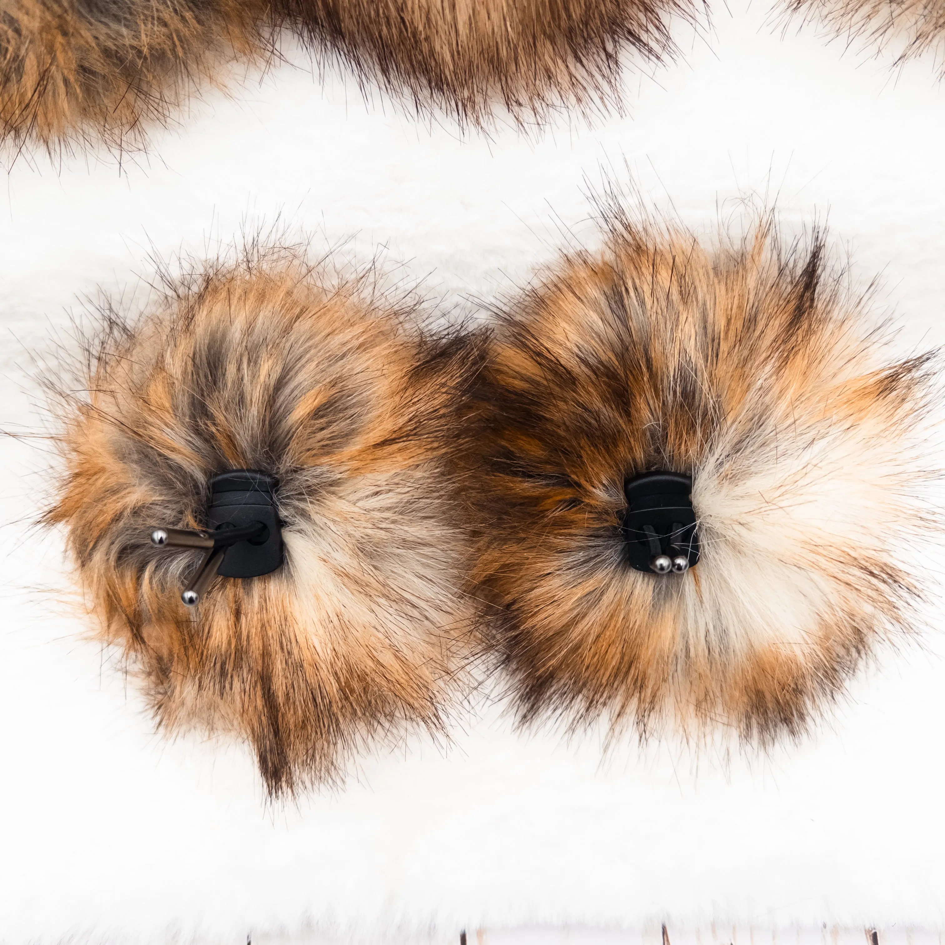 Texas Coyote Long Pile Lux Faux Fur Quick Connect Pom Pom